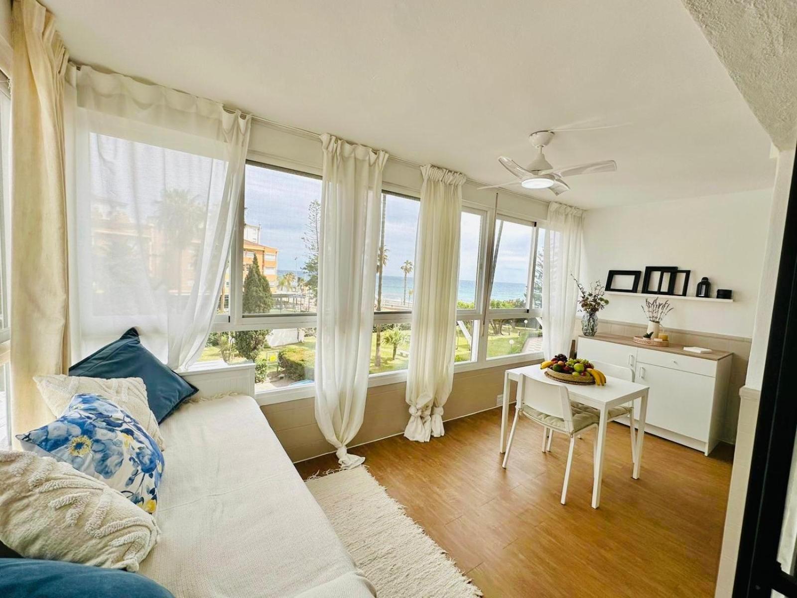 Estudio Pepa Luna Algarrobo Beach Málaga Exterior foto
